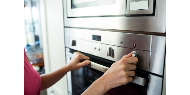 Signs Your Oven Is On Its Way Out